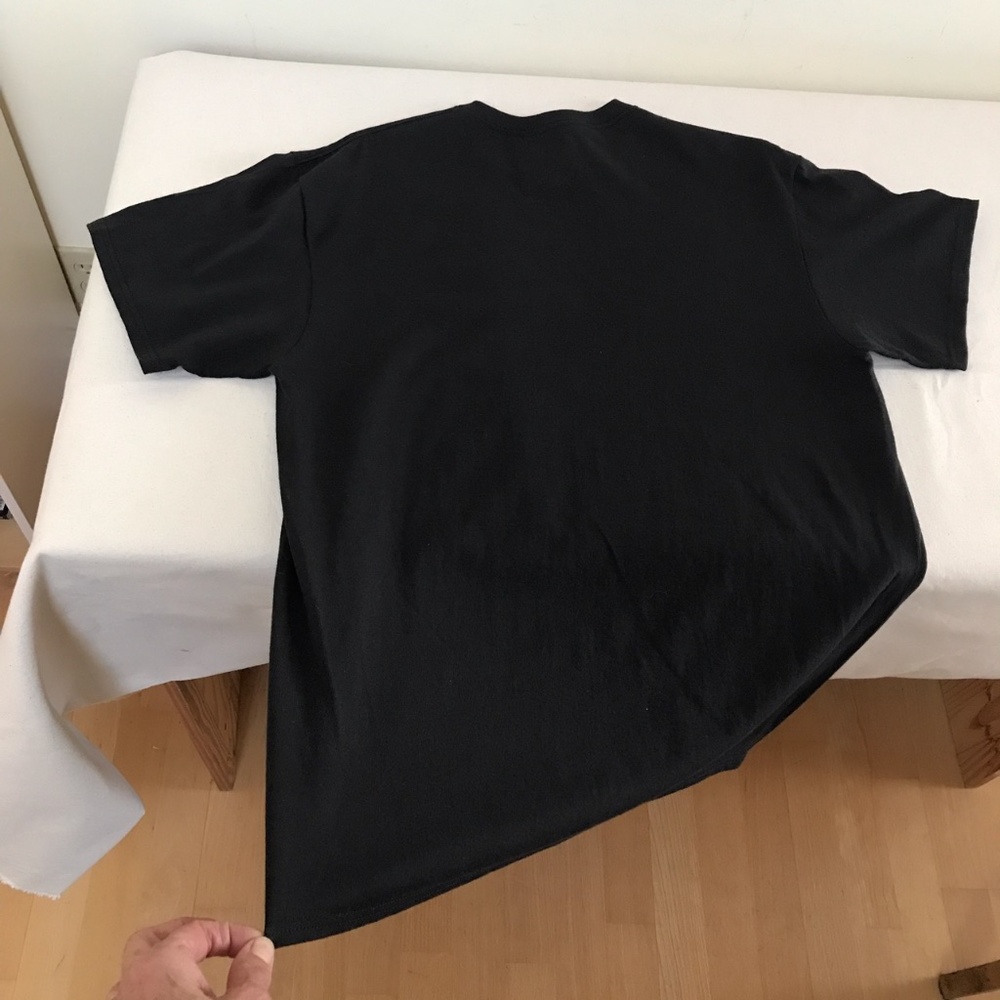 NWOT size L Black graphic tee "Maybe There is still a little bit of beauty left - Picture 2 of 6